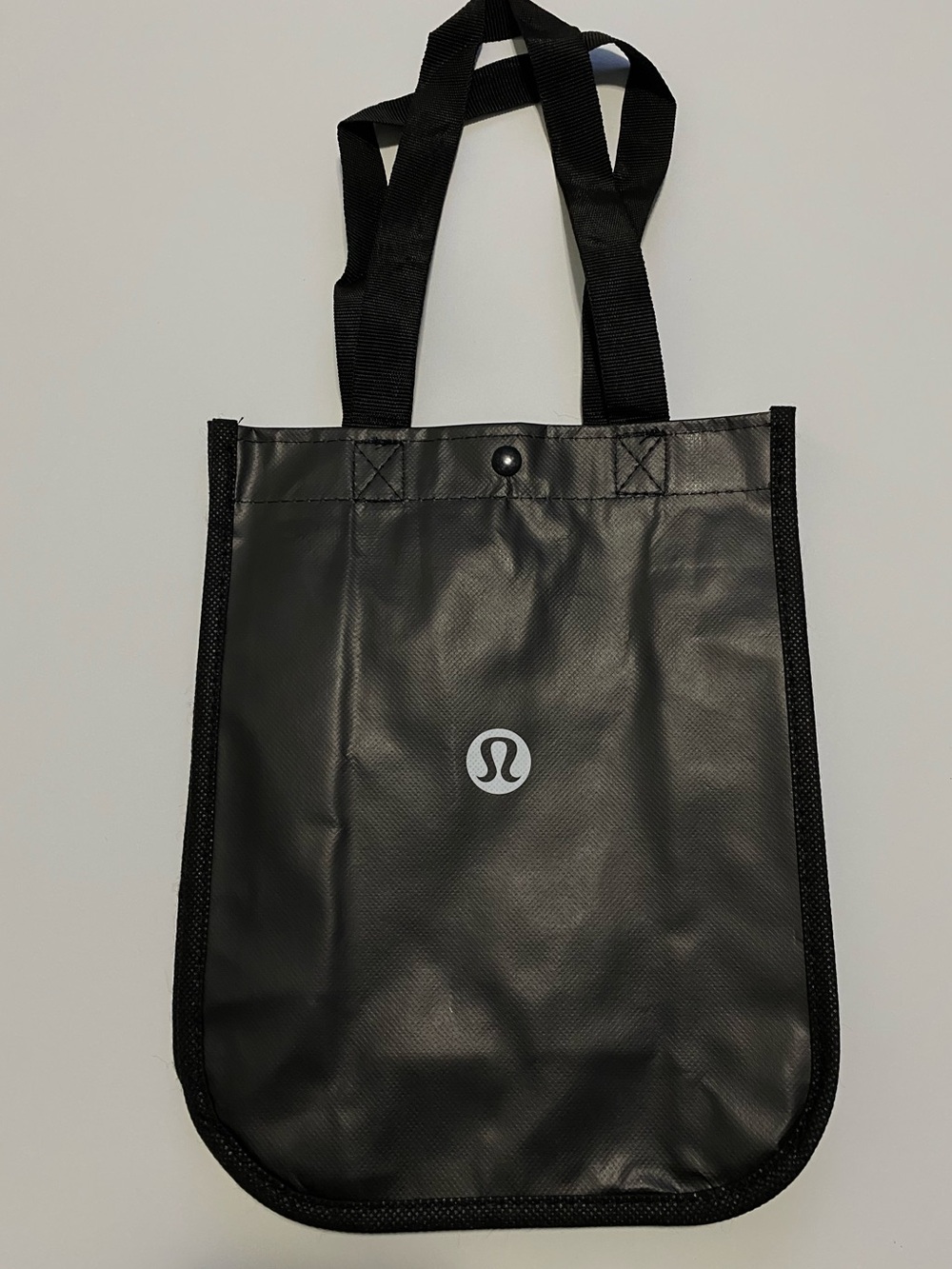Lululemon - Set of 2 - Lululemon Logo - small size reusable totes - Picture 3 of 3